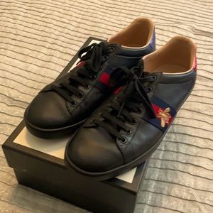 black Gucci shoe